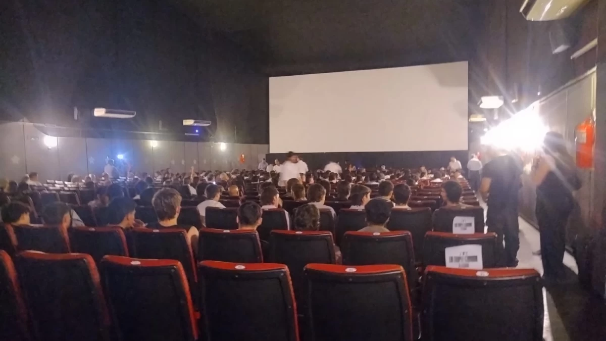 Con el cine Atlas colmado, los Benjamines presentaron su documental. 