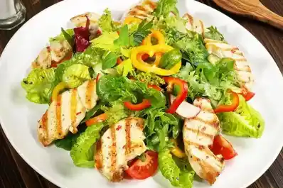 Cinco ideas de ensaladas nutritivas completas: fibras, proteínas y grasas saludables