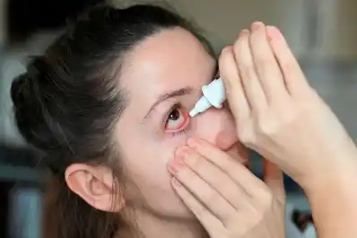 Ojos rojos, picor y lágrimas: guía simple para tratar la alergia ocular
