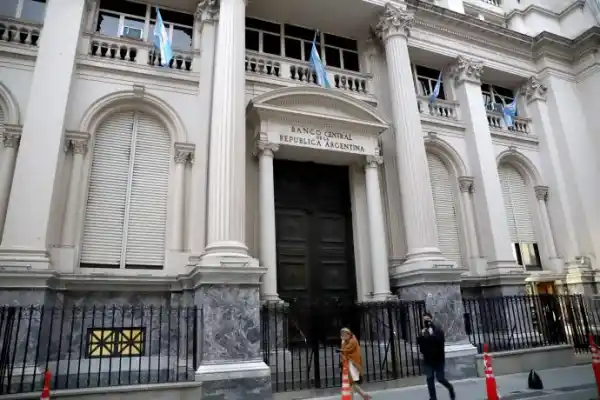 Fuerte intervención del Banco Central para tratar de aplacar el valor del dólar