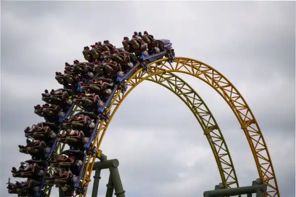 Cerraron una montaña rusa en Orlando tras la muerte de un visitante