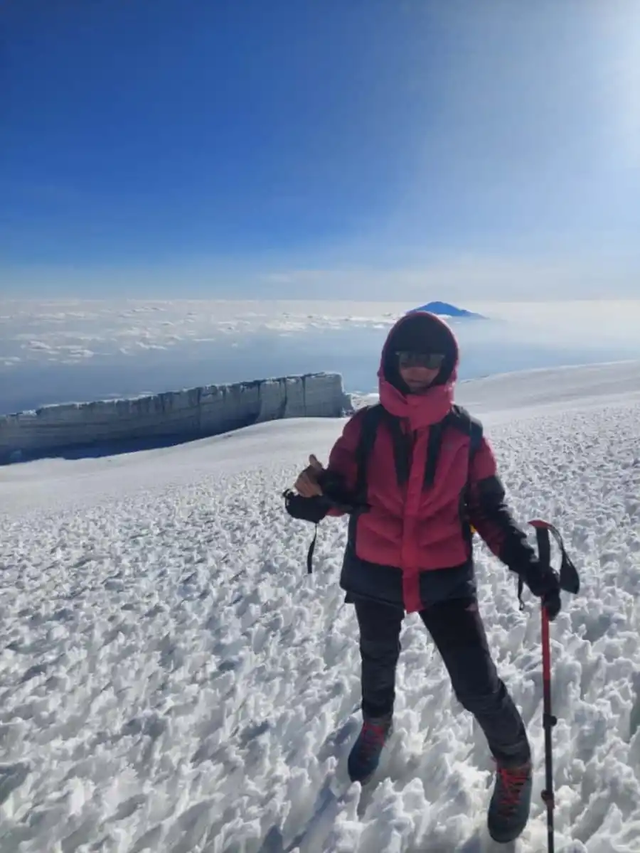 Una tucumana conquistó el Kilimanjaro, la cumbre conocida como El techo de África