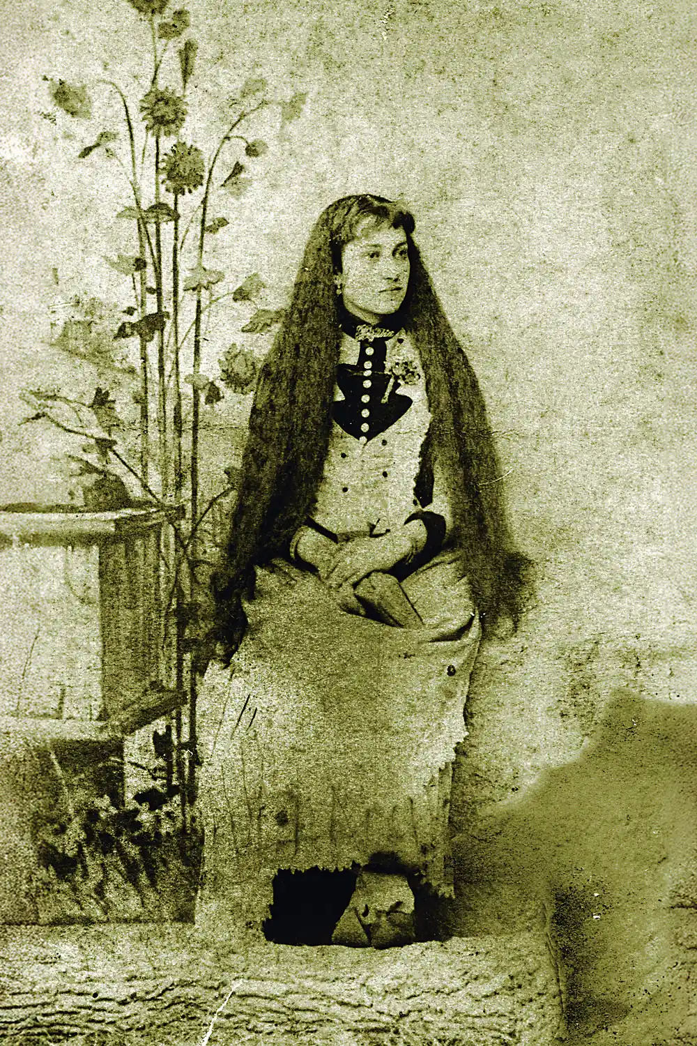 La genialidad de Lola Mora trasciende el tiempo, en viejas fotos o recreadas con IA