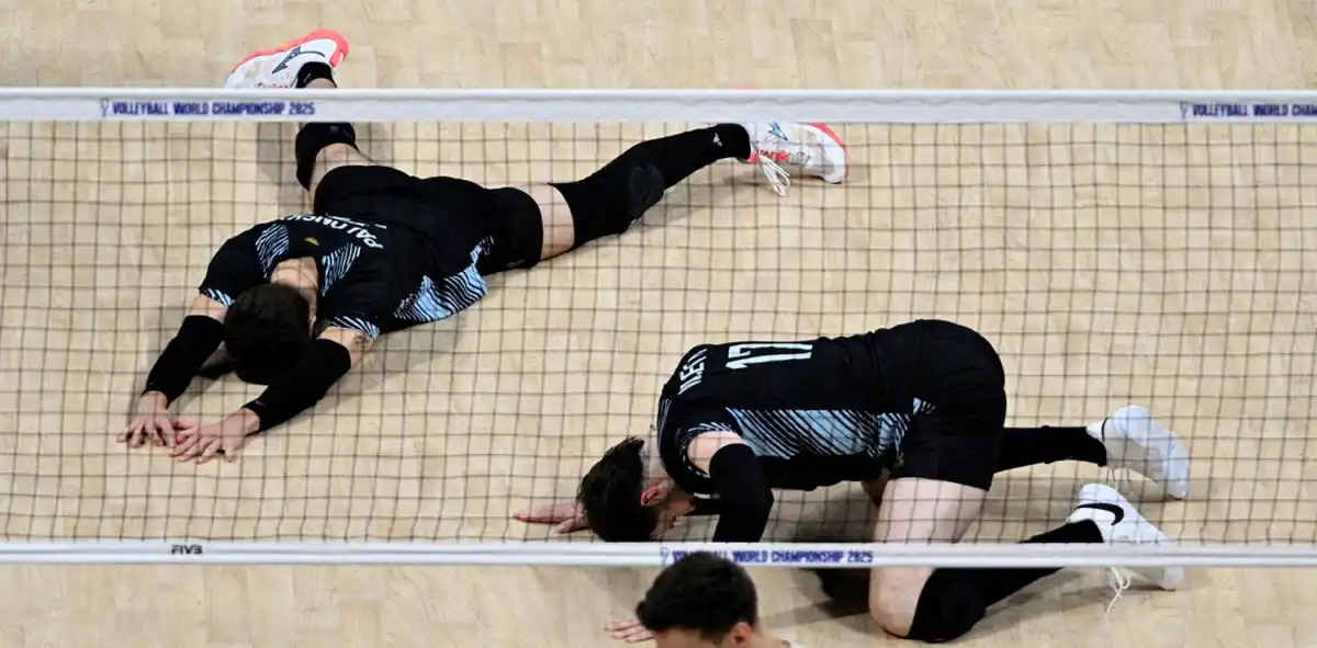 Argentina perdió 3-0 frente a Italia.