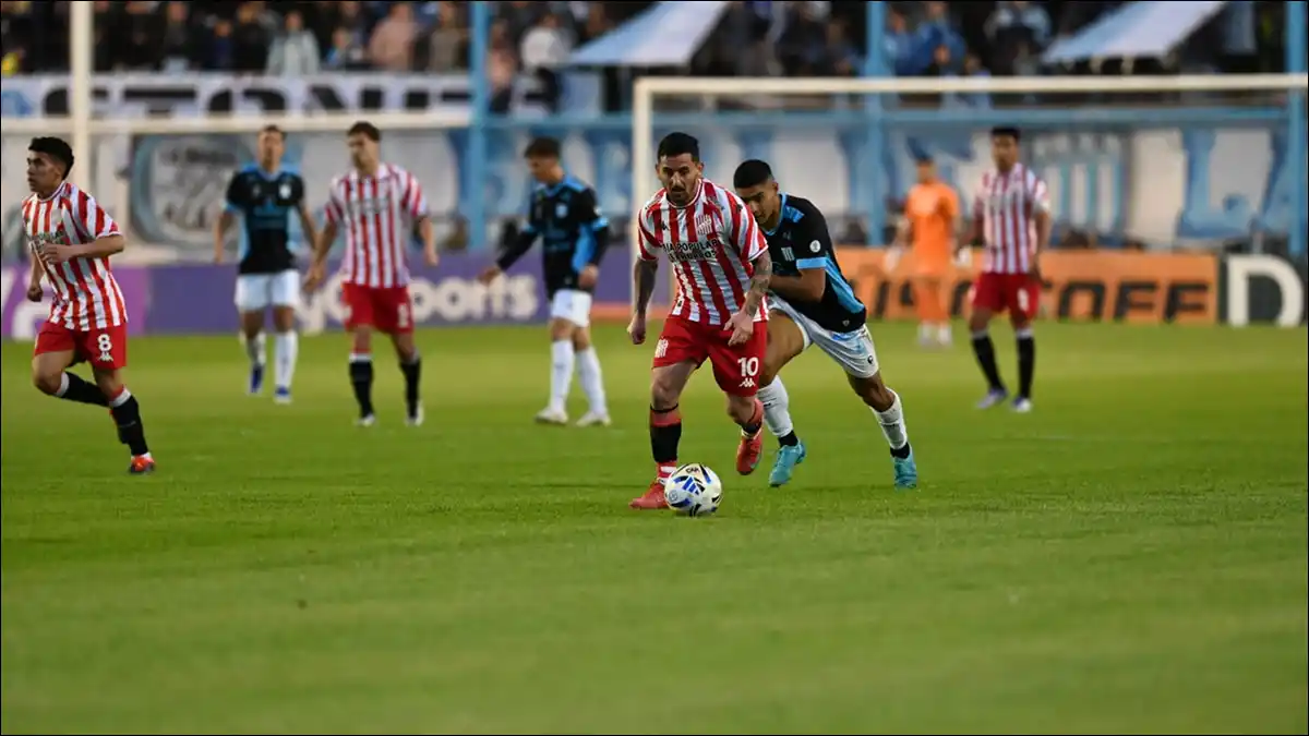 GOLPE EN CÓRDOBA. San Martín no logró sostener la idea que lo había impulsado ante Atlanta y se volvió sin puntos frente a Racing.