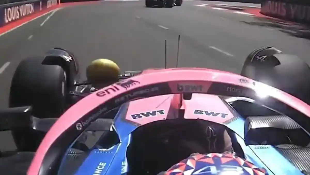 En plena práctica de Bakú el auto de Colapinto recibió un golpe de una fruta: ¿qué pasó?
