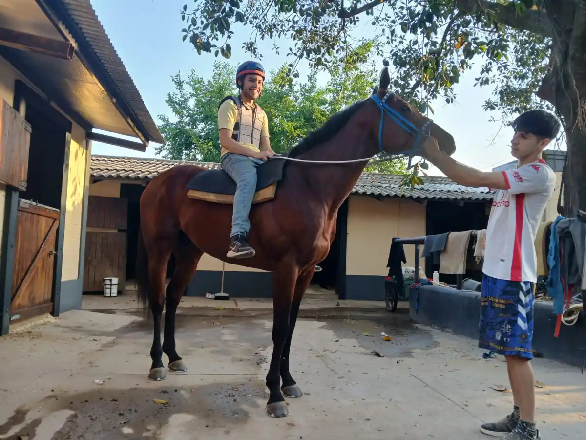 POR LA REVANCHA. Julián Bethencourt, que el año pasado tuvo su debut en el Gran Premio, montará a Dragonet.