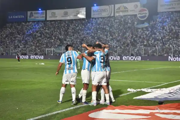 Atlético Tucumán se agranda frente a los gigantes del fútbol argentino, pero no sostiene el nivel en el Clausura