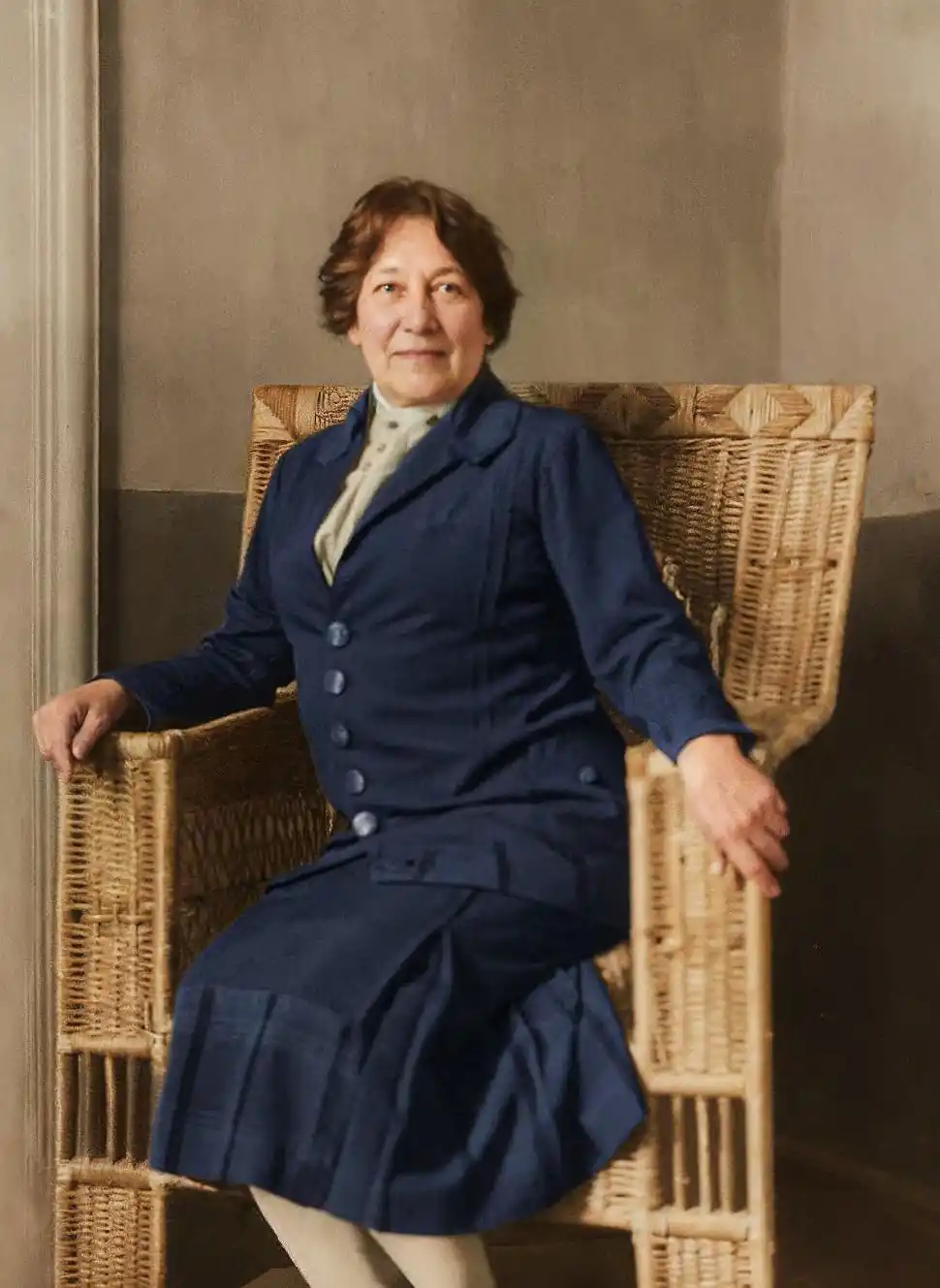 La genialidad de Lola Mora trasciende el tiempo, en viejas fotos o recreadas con IA