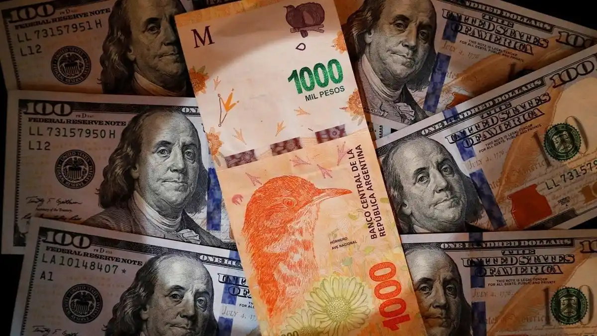 Dólar hoy: se derrumbó casi $70 sin intervención del BCRA ni uso de reservas