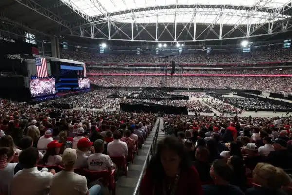 Trump encabeza el “funeral de Estado” de Charlie Kirk