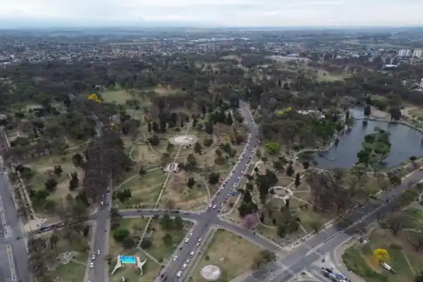 Inicio de la primavera sin multitudes y con un parque 9 de Julio sustentable