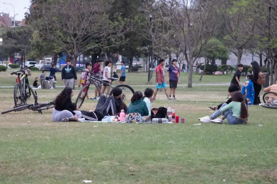 NIÑOS. Las familias fueron las que más tiempo pasaron en el parque.
