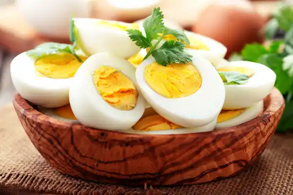 Salud cardíaca: cuántos huevos comer por día y por semana para evitar colesterol alto