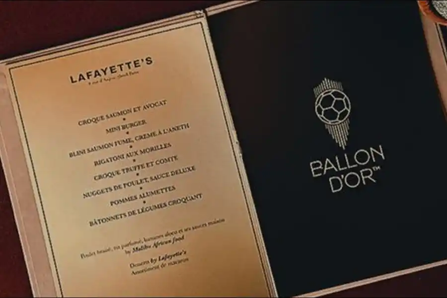 DETALLE DEL FESTEJO. El delantero eligió un banquete sencillo y elegante para compartir su Balón de Oro con los más cercanos.