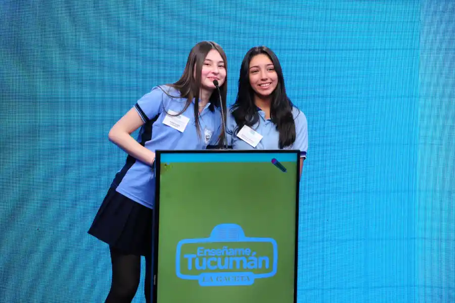 LAS PRIMERAS. Bahiana Galarza y Lucía Córdoba (de la secundaria de Yonopongo) fueron las primeras monterizas en meterse a la final. LA GACETA / FOTO DE DIEGO ARÁOZ