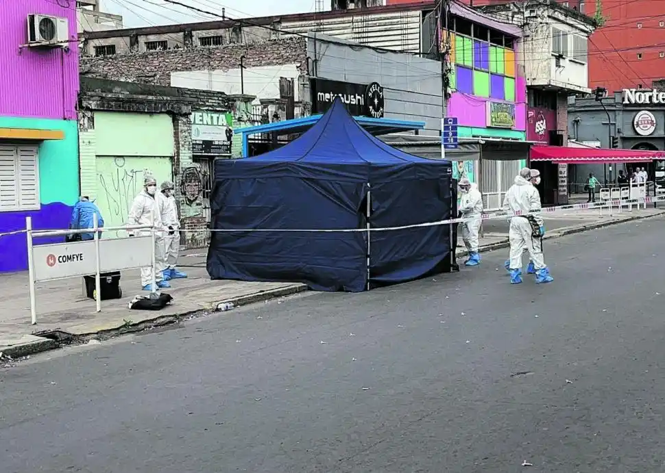 RESULTADOS CLAVES. El análisis de las muestras tomadas por los peritos serán claves para determinar cómo seguirá la investigación del caso.