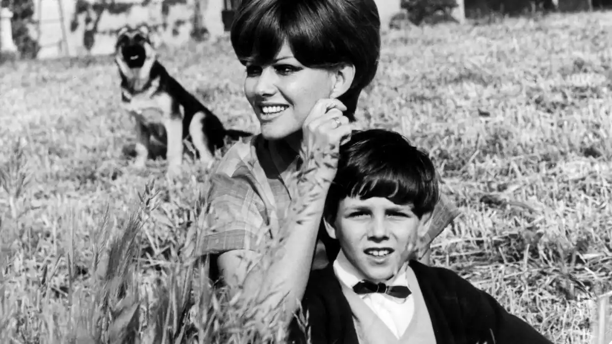 Claudia Cardinale junto a su hijo Patrick