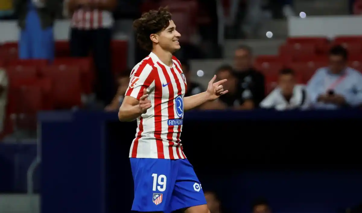 FESTEJO CLÁSICO. Álvarez celebra haciendo el gesto del hombre araña, una marca registrada del delantero.