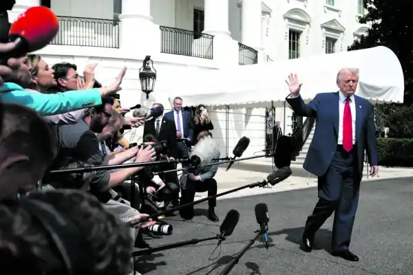 Cuando los autócratas convierten a la prensa en enemigo