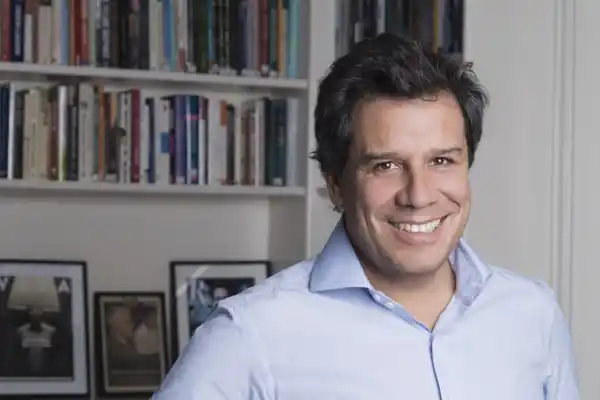 FACUNDO MANES, crítico con el gobierno