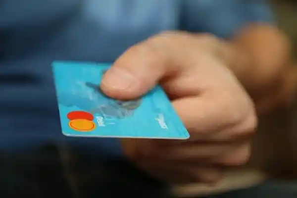 Tarjetas de crédito: cómo salir de la deuda sin arruinar tu reputación
