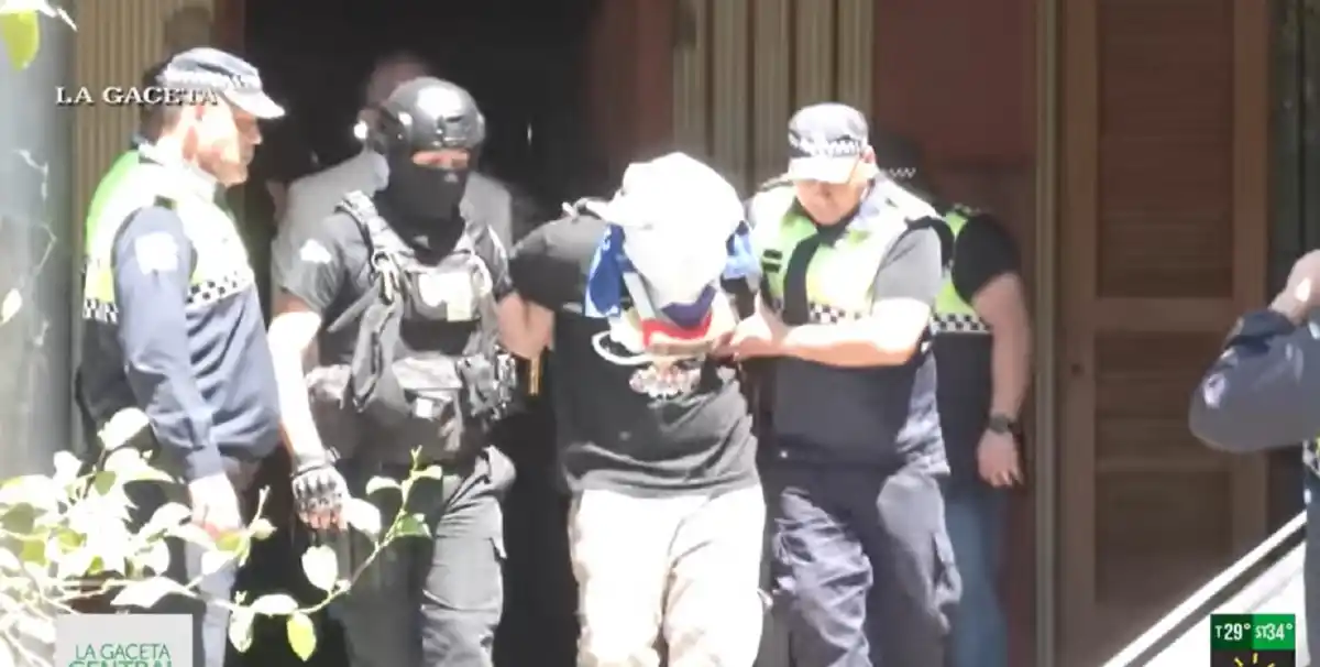 Aprehendieron al “Mono” Ale y a su hijo tras un allanamiento en su domicilio