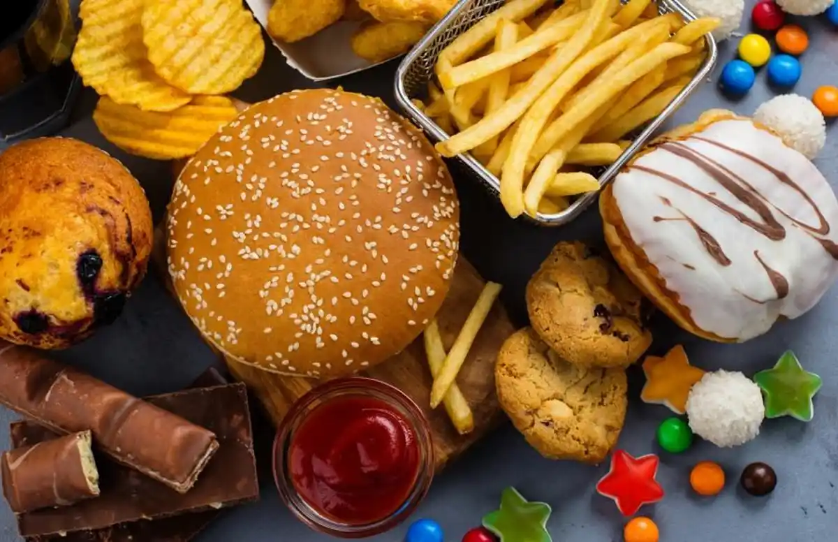 Mes del Corazón: una lista completa de alimentos que perjudican tu salud cardiovascular