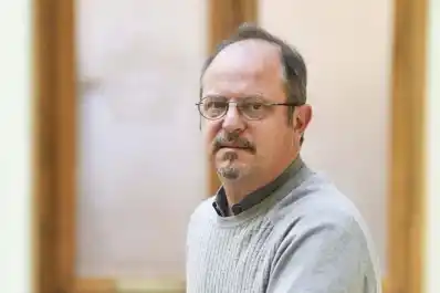 Alejandro Grimson y una pregunta de su nuevo libro: ¿la gente vota en contra de sus intereses?