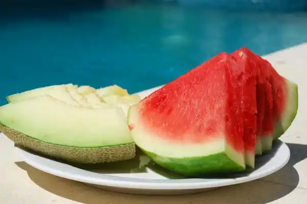¡Cuidado! Tres frutas que debes evitar comer antes de ir a dormir