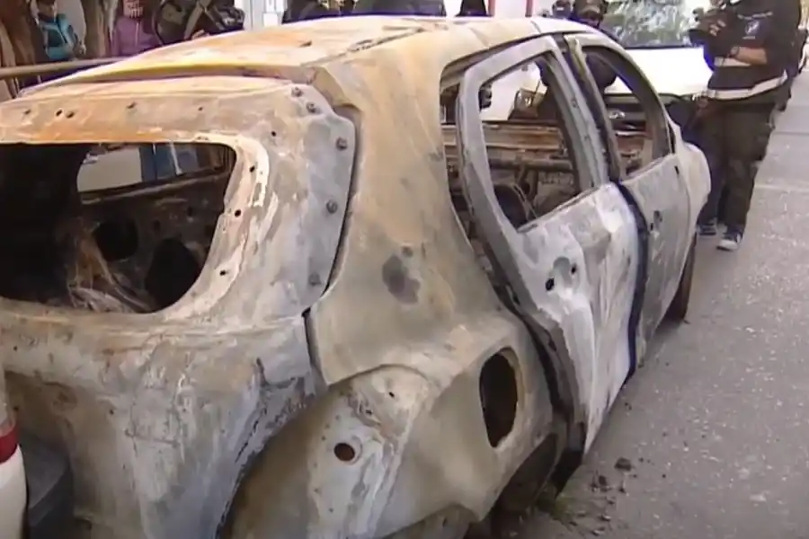 FLORENCIO VARELA. La camioneta fue encontrada a poco más de 700 metros del lugar en donde encontraron los restos. 