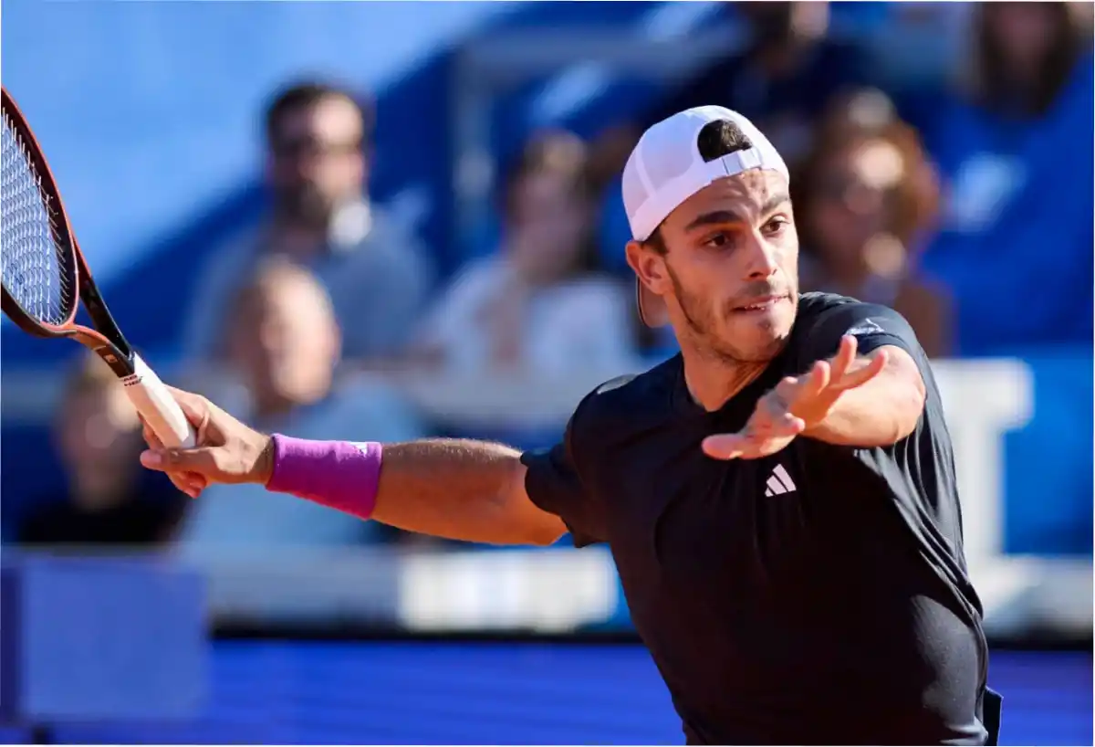 Franciso Cerúndolo debió despedirse del Abierto de China en la primera ronda.