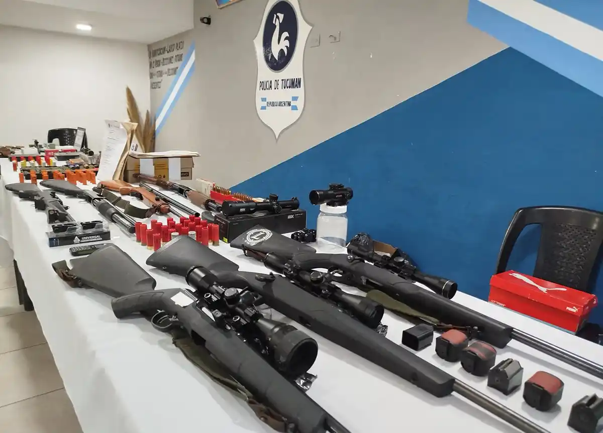 HALLAZGO. Se secuestraron siete escopetas en la casa de Ángel Ale.