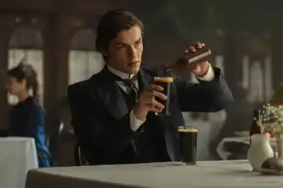 Cuál es la trama oculta de “La casa Guinness”, la nueva serie de Netflix de los creadores de Peaky Blinders