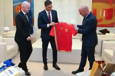 Mundial 2030: Pedro Sánchez se reunió con Infantino en Nueva York en medio de tensiones por Israel