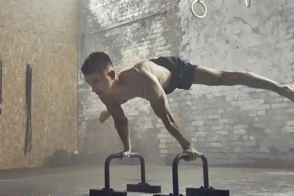 La calistenia lleva a lesiones frecuentes que pueden prevenirse, según especialistas