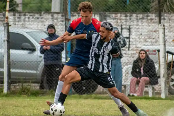 El susto que paralizó al fútbol tucumano: convulsiones y partido suspendido en Burruyacú