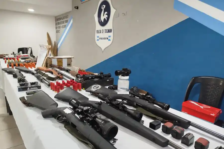 HALLAZGO. Se secuestraron siete escopetas en la casa de Ángel Ale.