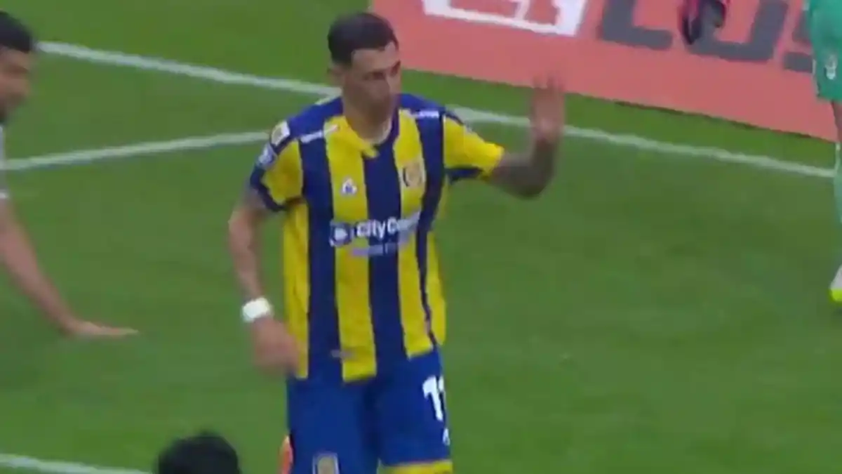 Ángel Di María pidió perdón a la hinchada de Gimnasia tras el gol.