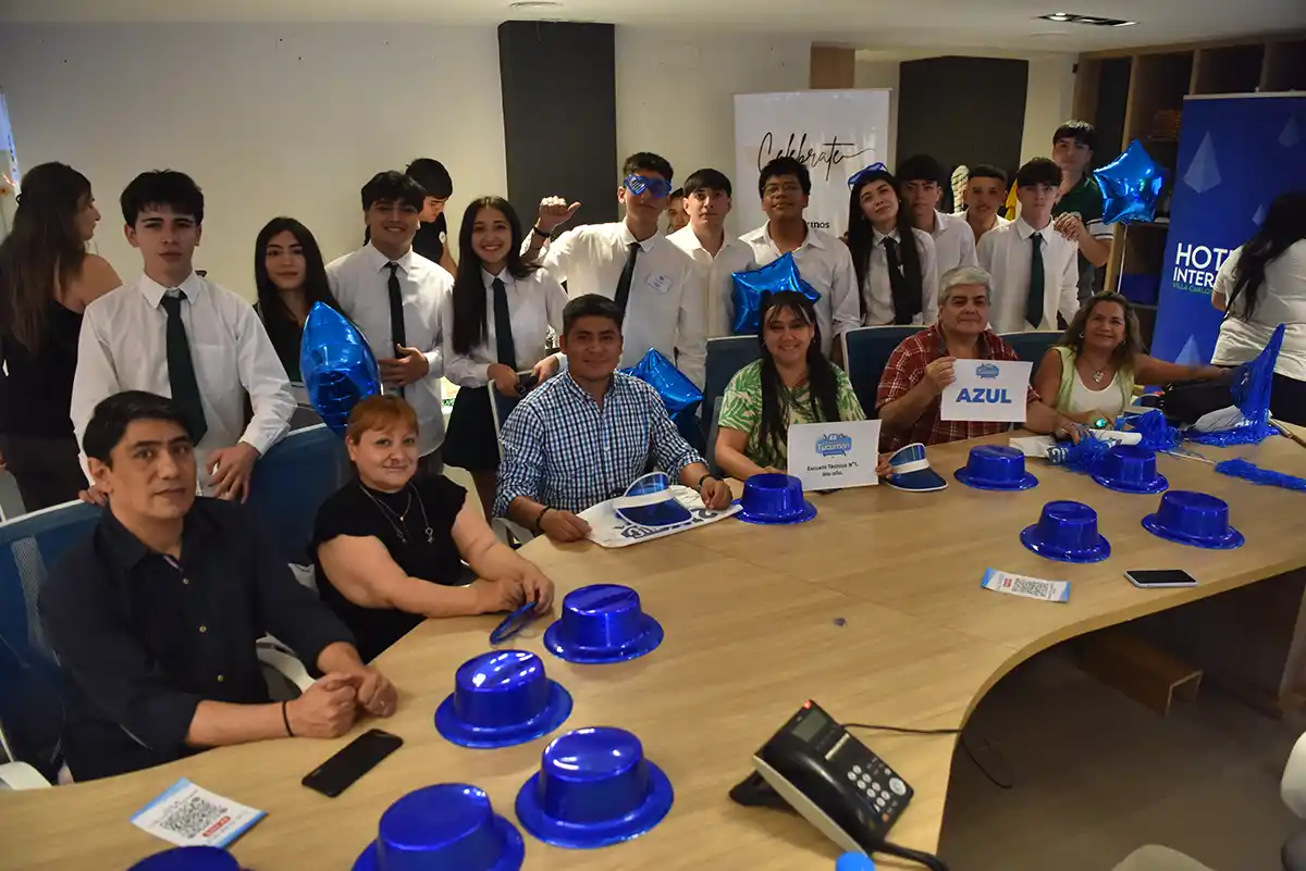 EXTROVERTIDOS. La hinchada de la Técnica N°1 brilló con su aliento.