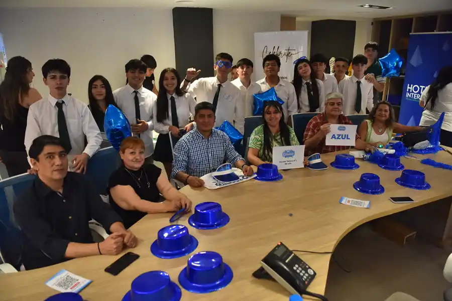 EXTROVERTIDOS. La hinchada de la Técnica N°1 brilló con su aliento.