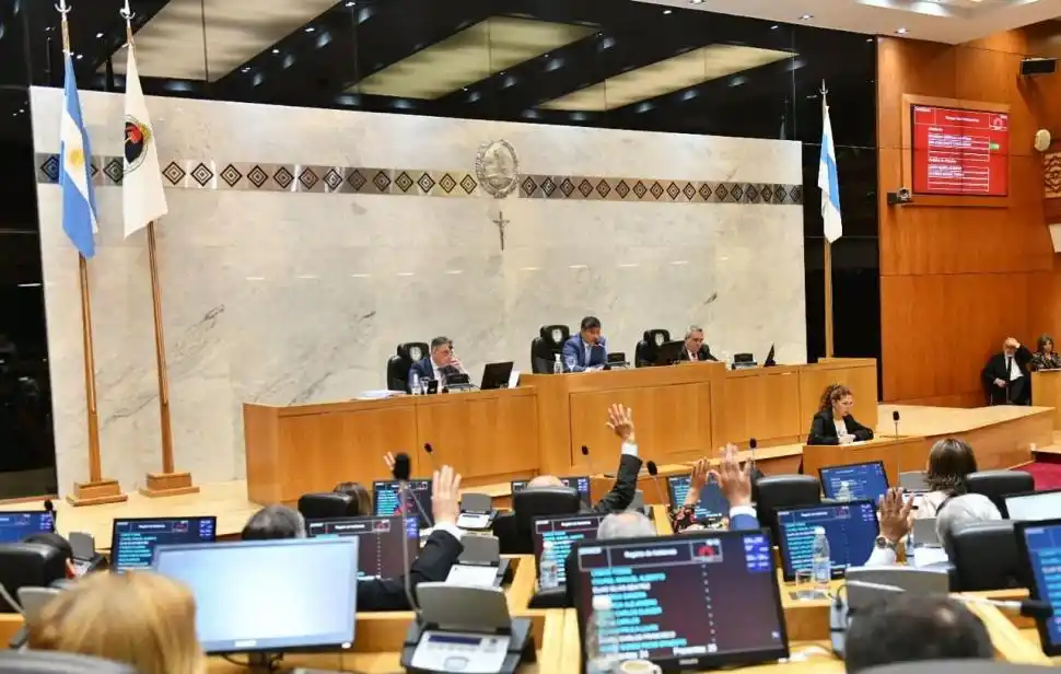 GOBERNADOR POR UN MES. Acevedo aseguró que Jaldo retomará sus tareas a partir del 27 de octubre. 