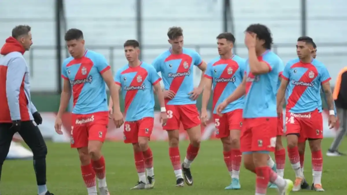 Arsenal perdió frente a Deportivo Madryn y descendió a la B Metropolitana.