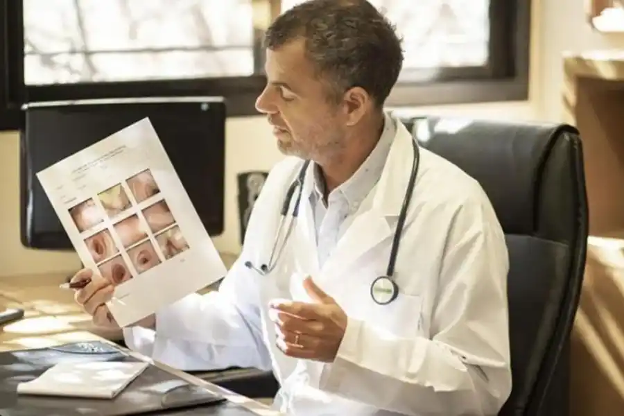 ELIMINADOS. El médico aconseja suprimir el azúcar y el harina de la dieta.