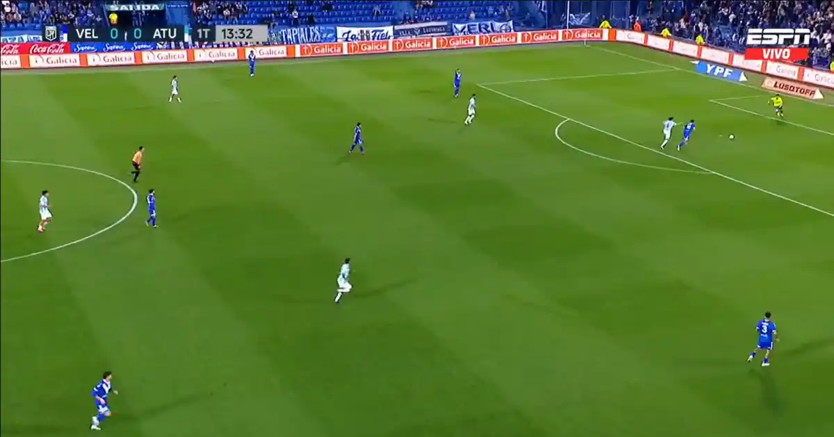 El error de Lisandro Magallán terminó en el gol de Bajamich.