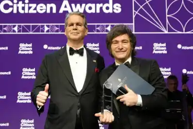 Expectativas, dólares y respaldo externo: las claves que anestesiaron al mercado en plena campaña