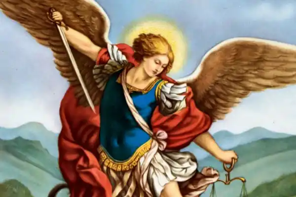 La oración de un papa para pedir a San Miguel la protección frente a las fuerzas del mal