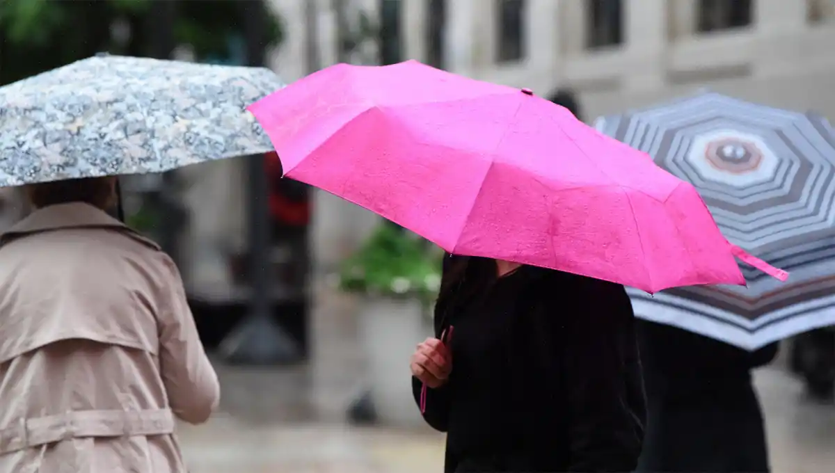 AL MEDIODÍA. El pronóstico sostiene que las precipitaciones podrían extenderse hasta la siesta. 