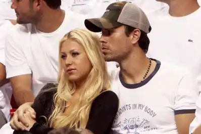 Cómo es la vida privada de Enrique Iglesias y Anna Kournikova, mientras esperan su cuarto hijo