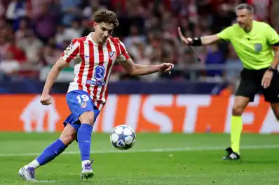 Atlético de Madrid goleó al Eintracht con goles de Giuliano Simeone y Julián Álvarez en Champions